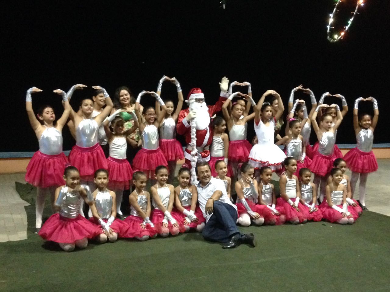 Natal Luz: Prefeitura de Água Branca organiza programação cultural na orla do açude