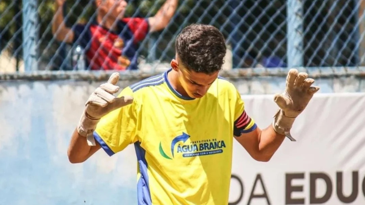 Jovem goleiro aguabranquense é selecionado para a Taça das Favelas em São Paulo